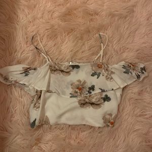 Lizard thicket floral cold shoulder crop top